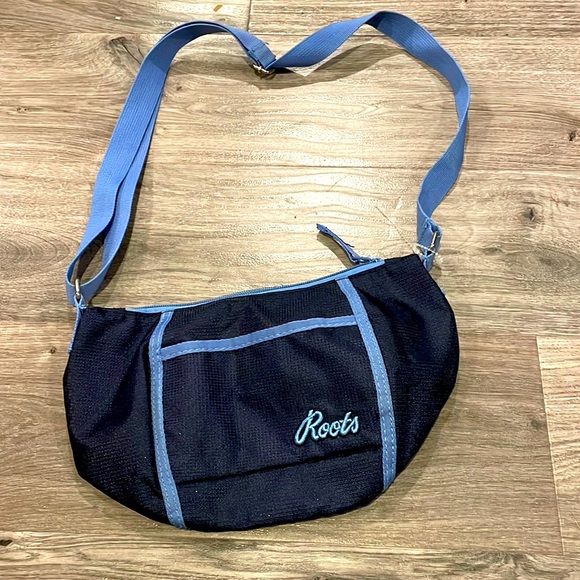 EUC Roots Crossbody Crescent Shape Hobo Bag Purse Blue - Picture 1 of 10